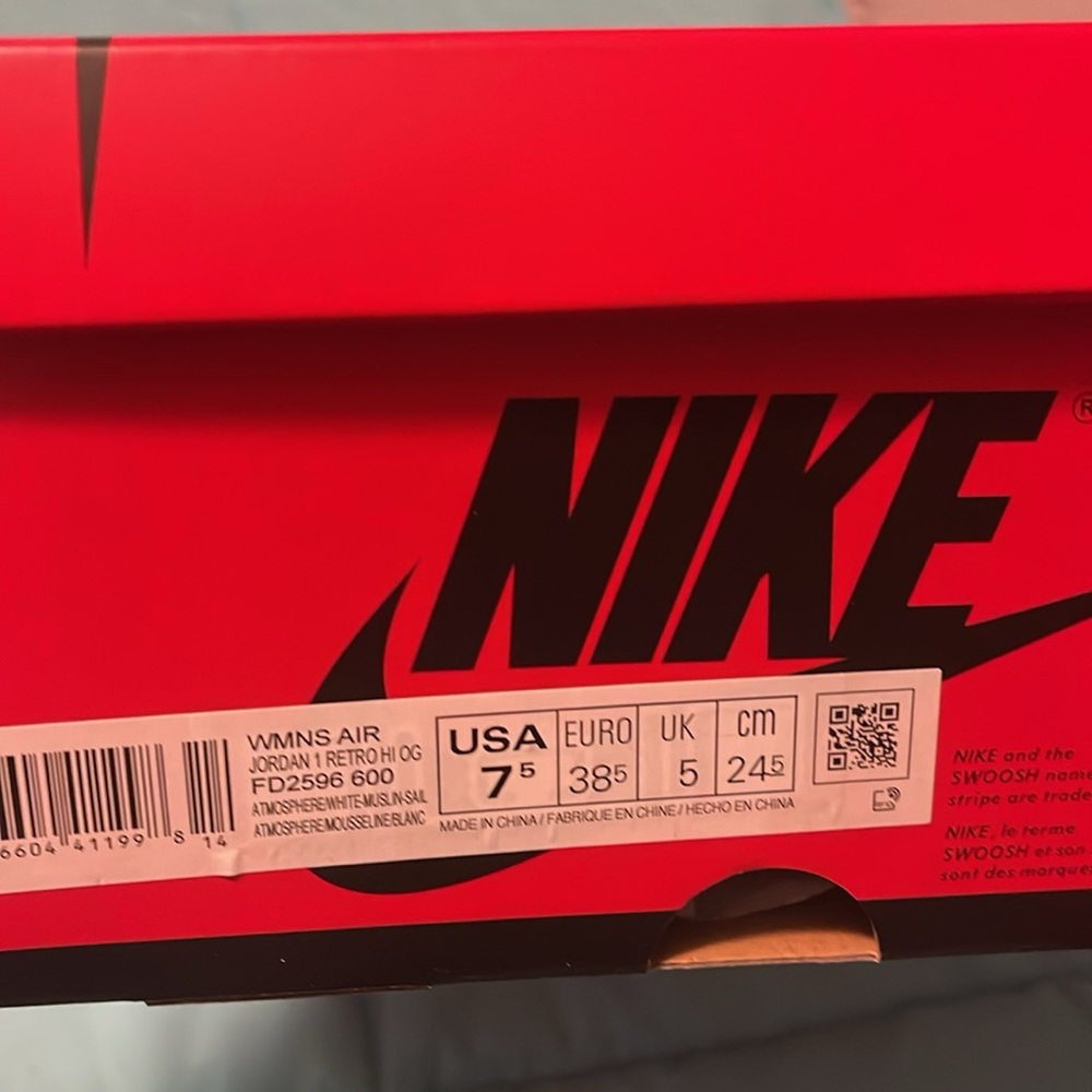WMNS AIR
JORDAN 1 RETRO HI OG